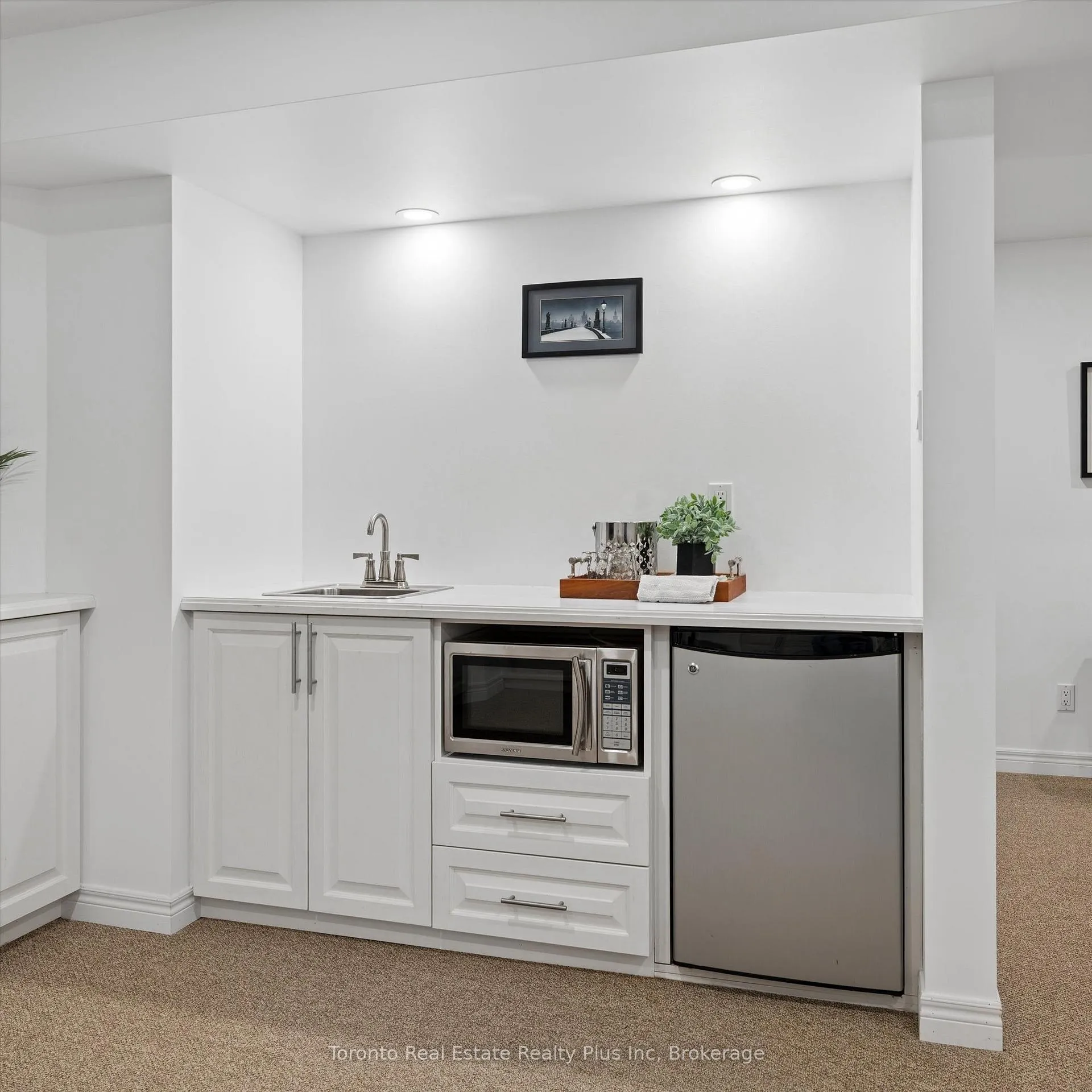 Photo 41 of 14 Mossgrove Drive, Kitchener — HOMEH