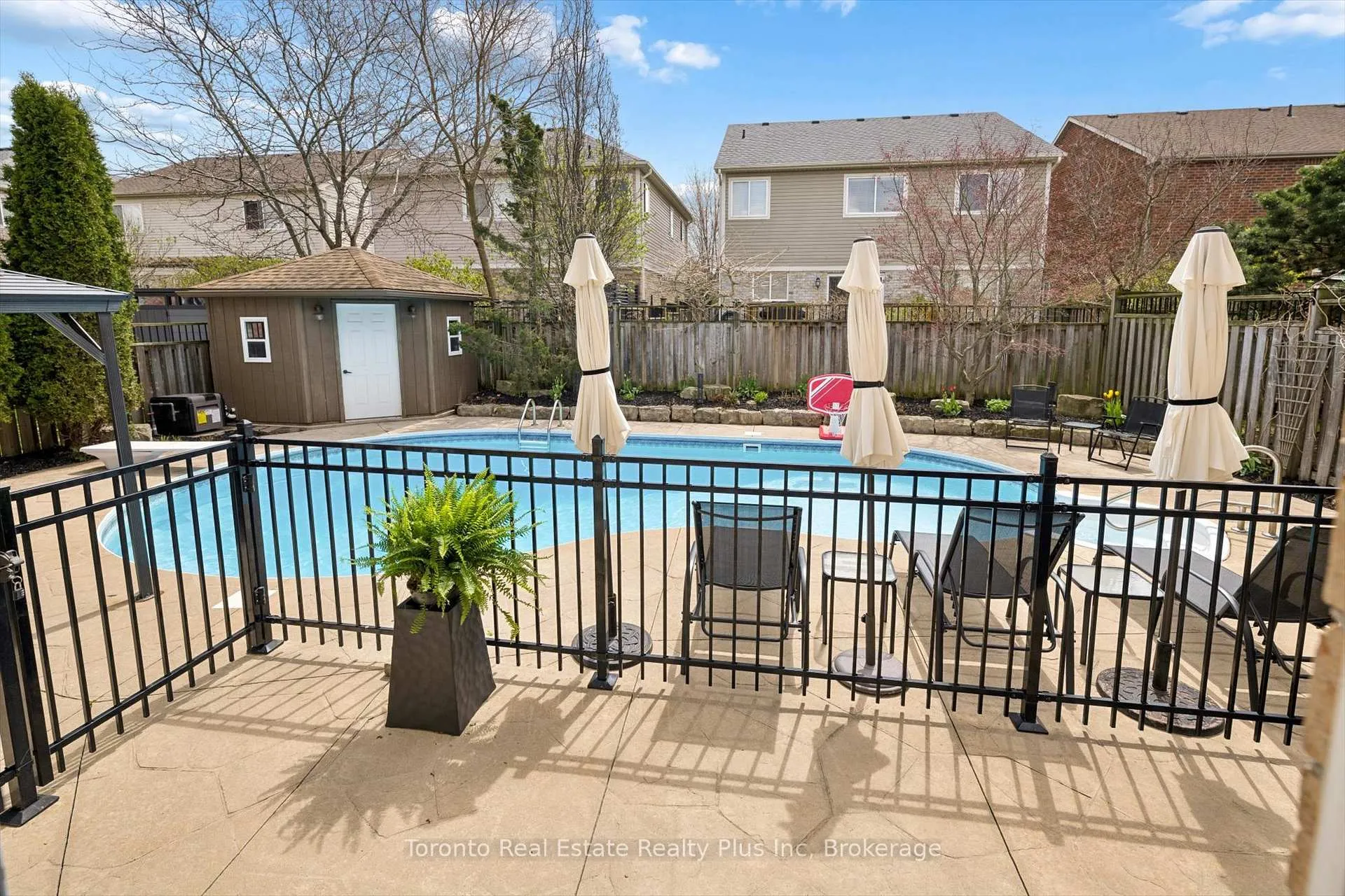 Photo 43 of 14 Mossgrove Drive, Kitchener — HOMEH