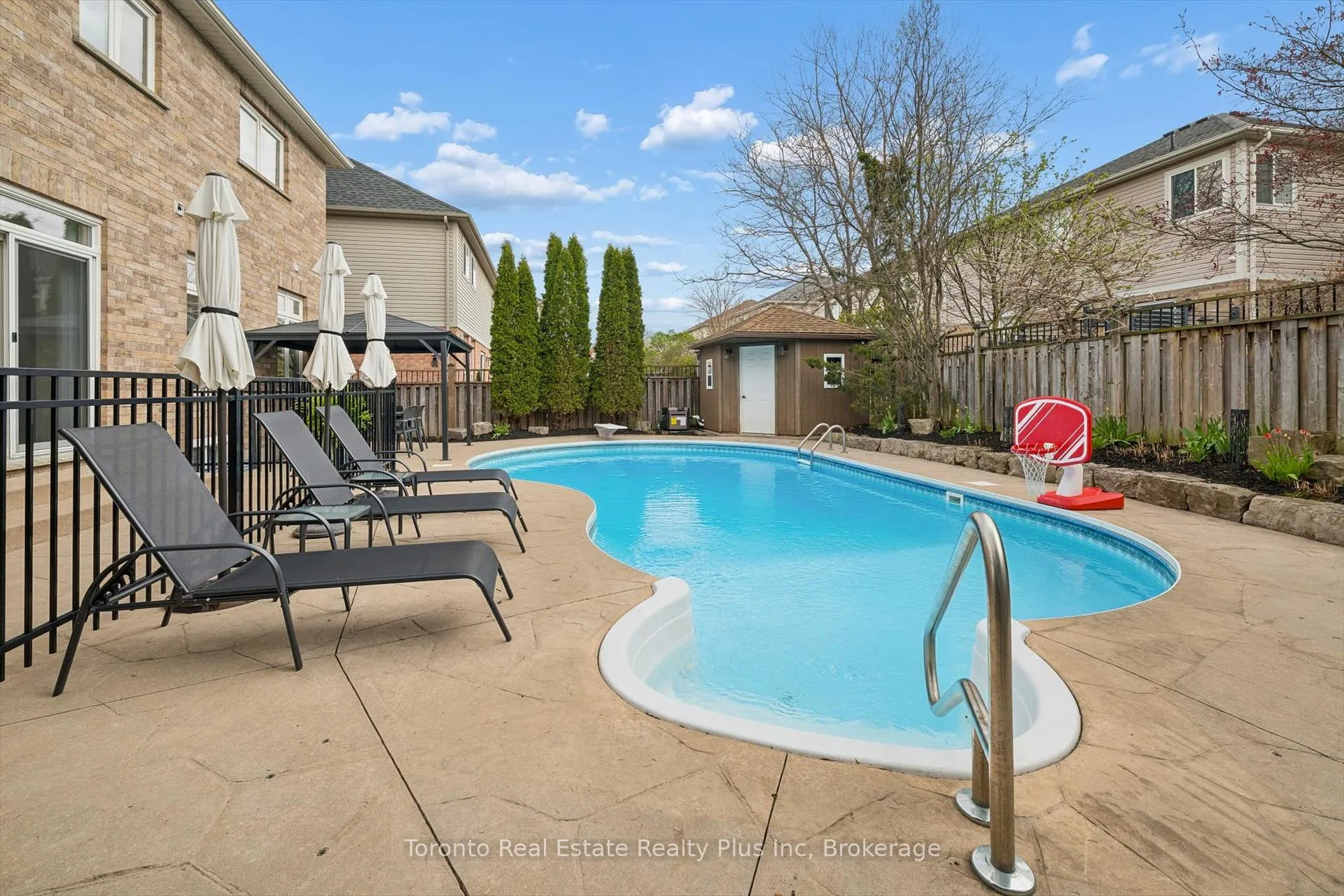 Photo 48 of 14 Mossgrove Drive, Kitchener — HOMEH