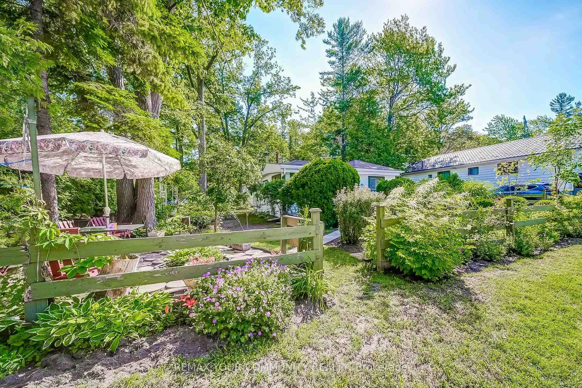 Photo 7 of 45 30TH Street, Wasaga Beach — HOMEH