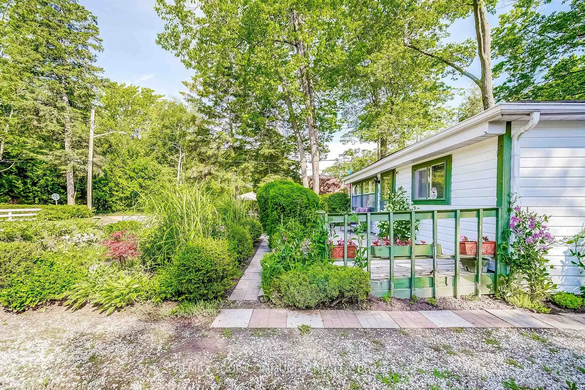 Photo 8 of 45 30TH Street, Wasaga Beach — HOMEH