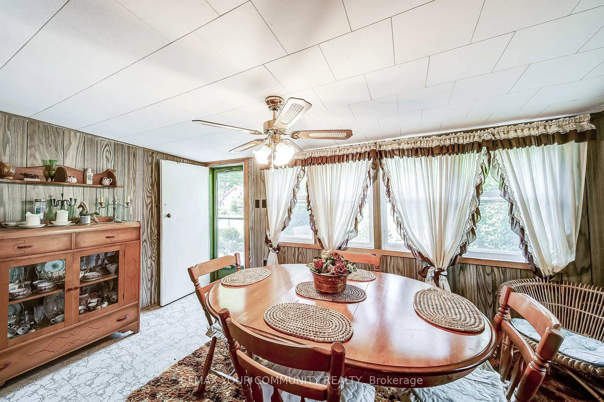 Photo 15 of 45 30TH Street, Wasaga Beach — HOMEH
