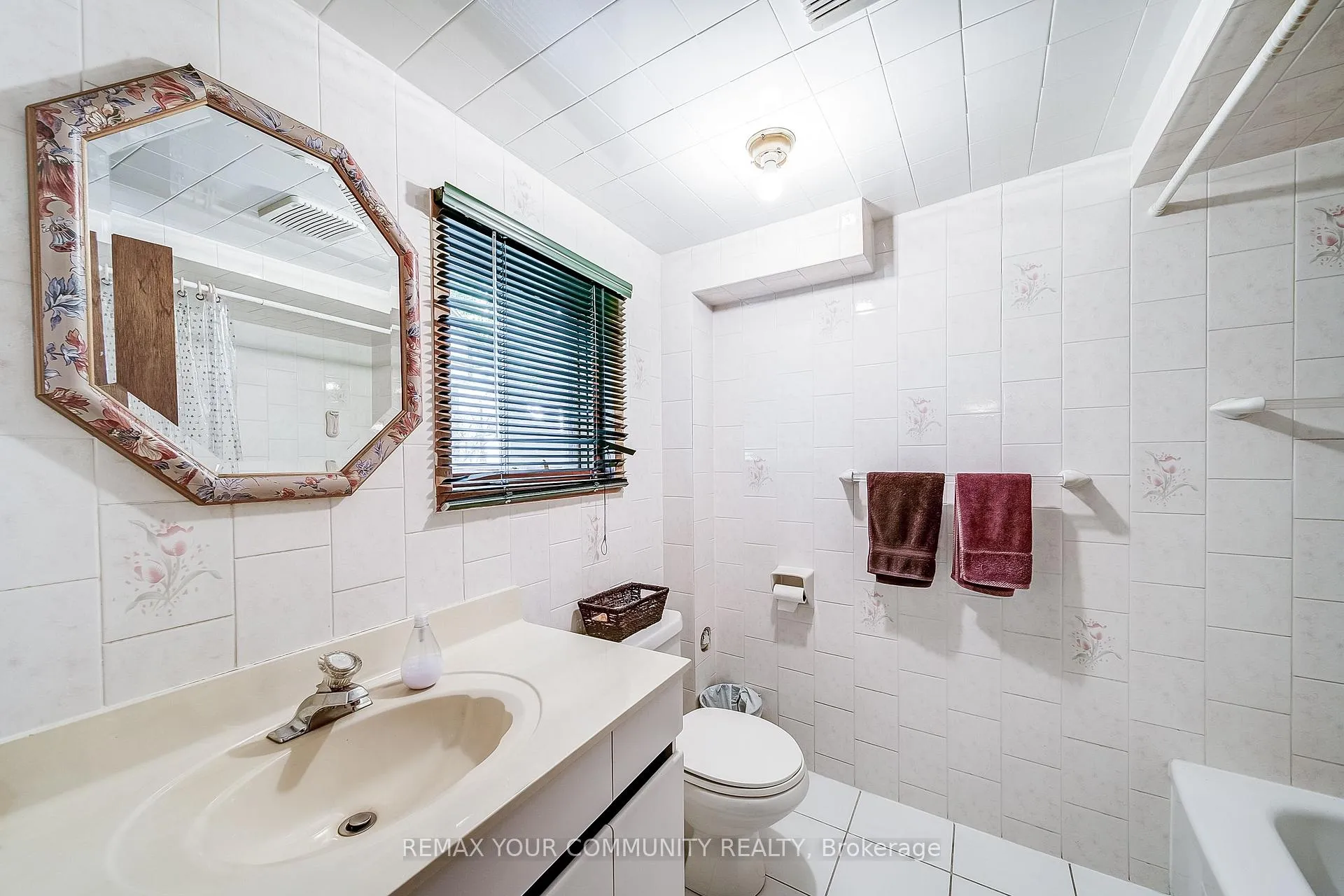 Photo 19 of 45 30TH Street, Wasaga Beach — HOMEH