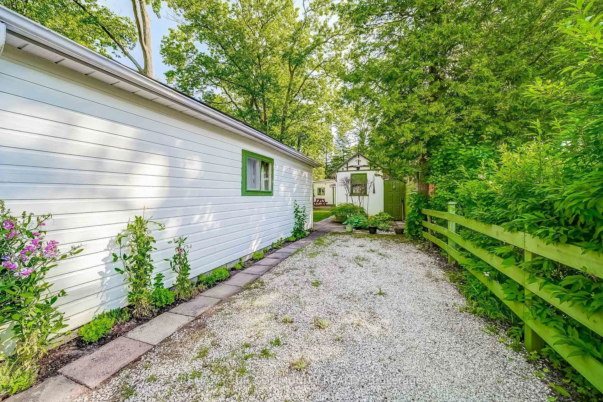 Photo 25 of 45 30TH Street, Wasaga Beach — HOMEH