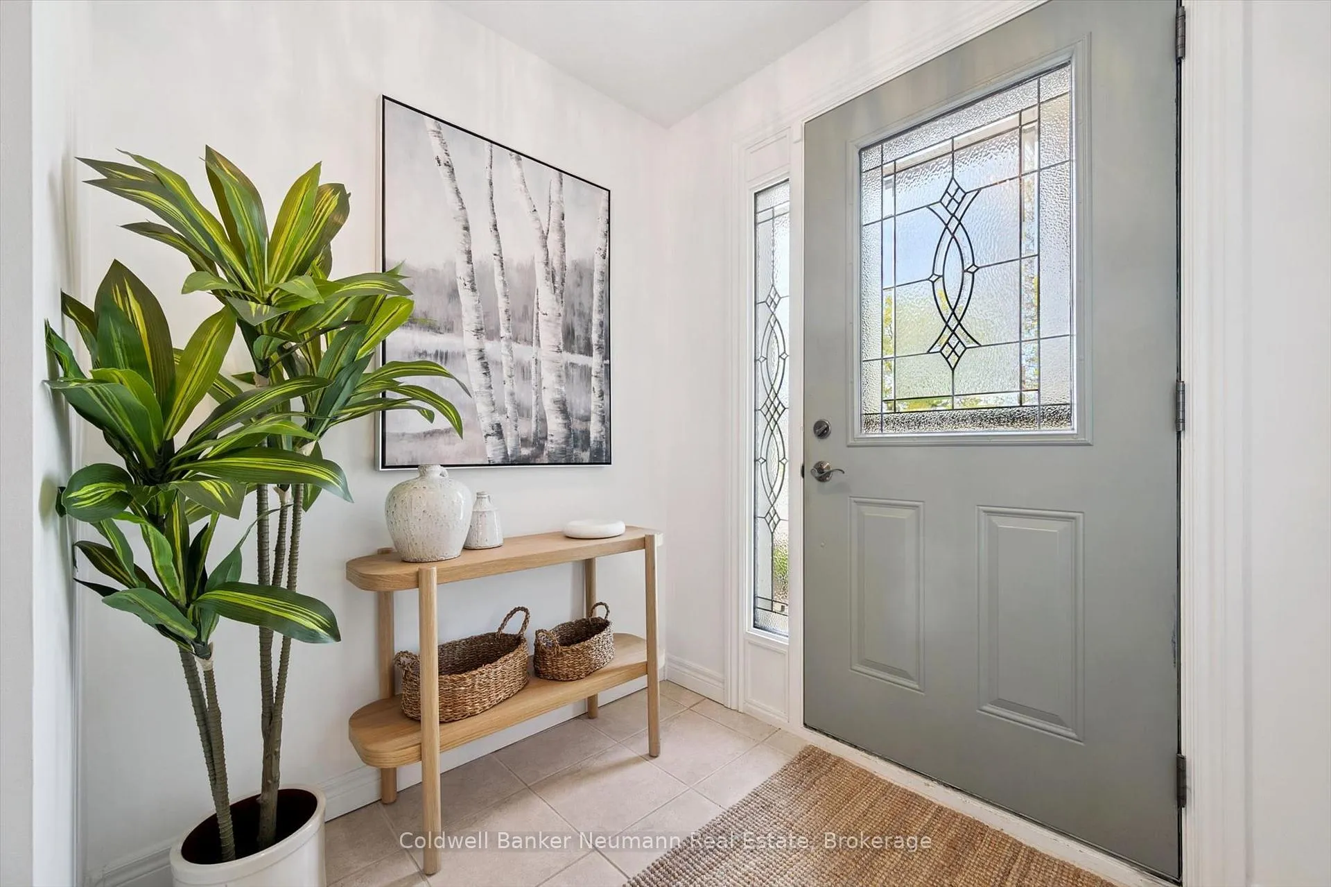 Photo 4 of 47 Springdale Boulevard, Guelph, Willow West/Sugarbush/West Acres — HOMEH