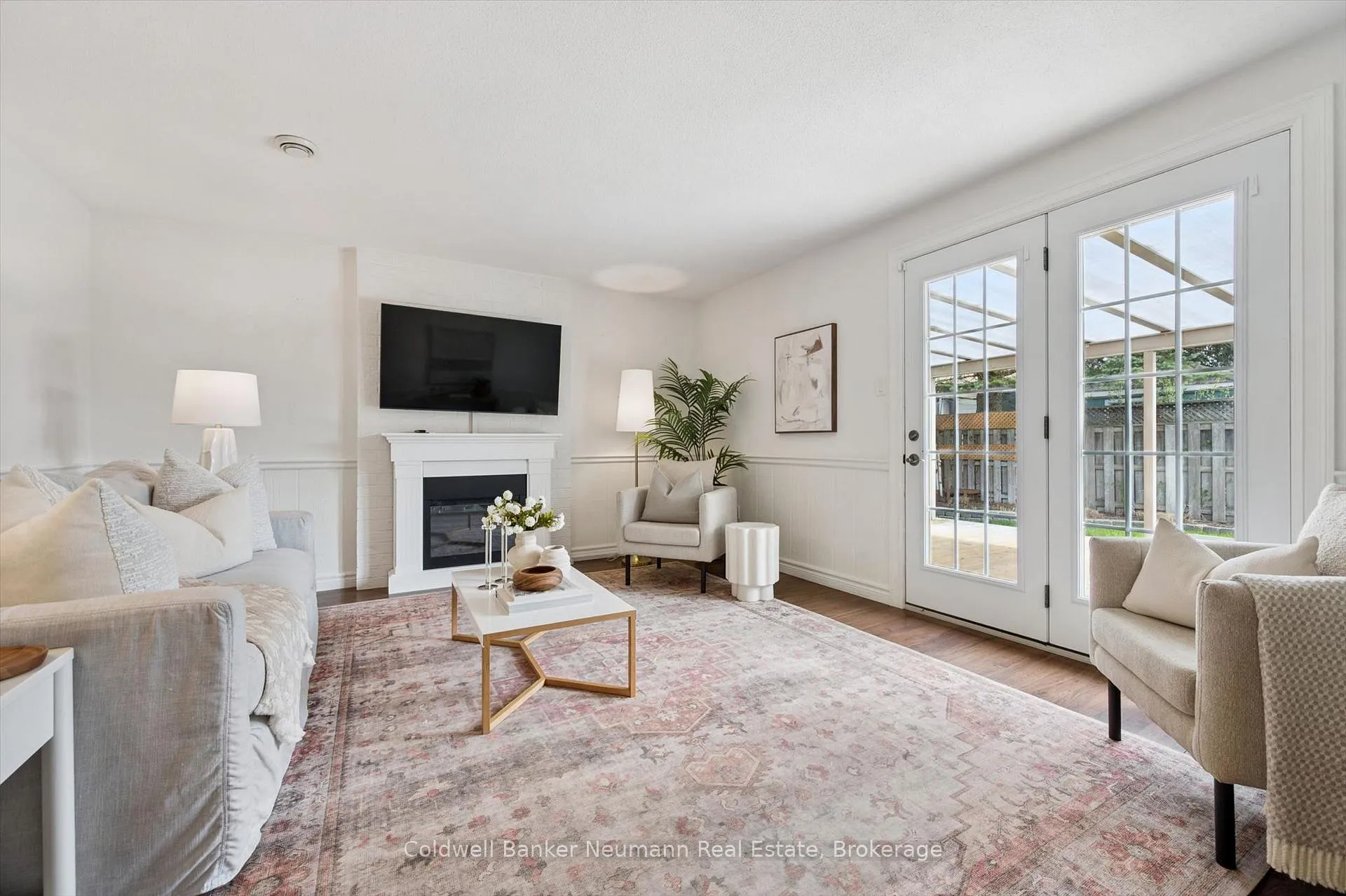 Photo 10 of 47 Springdale Boulevard, Guelph, Willow West/Sugarbush/West Acres — HOMEH