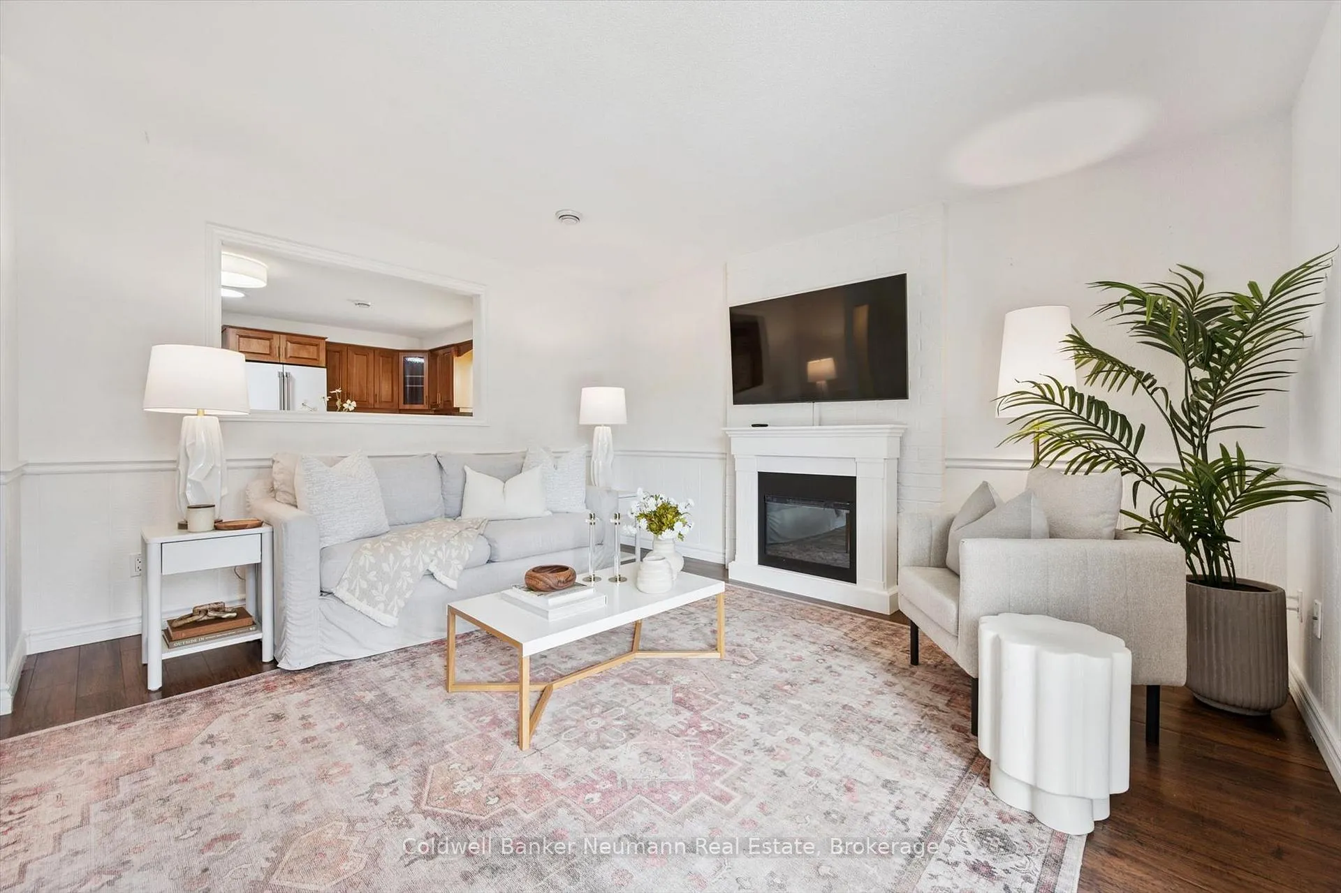 Photo 11 of 47 Springdale Boulevard, Guelph, Willow West/Sugarbush/West Acres — HOMEH