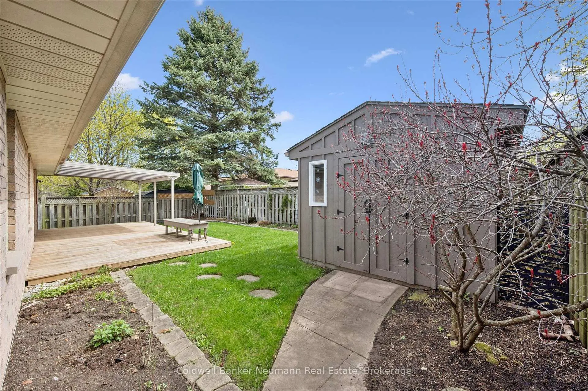 Photo 18 of 47 Springdale Boulevard, Guelph, Willow West/Sugarbush/West Acres — HOMEH