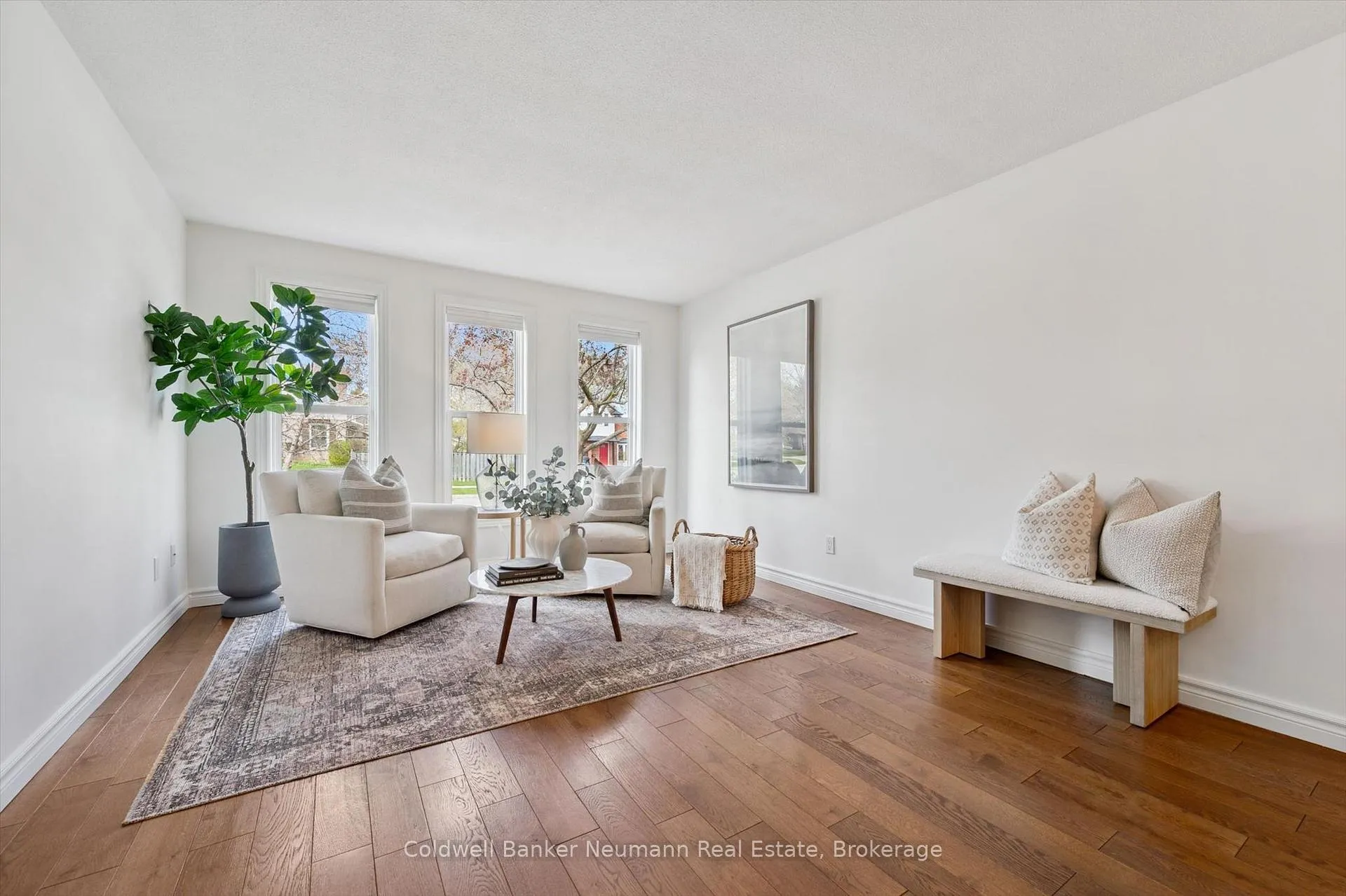 Photo 22 of 47 Springdale Boulevard, Guelph, Willow West/Sugarbush/West Acres — HOMEH