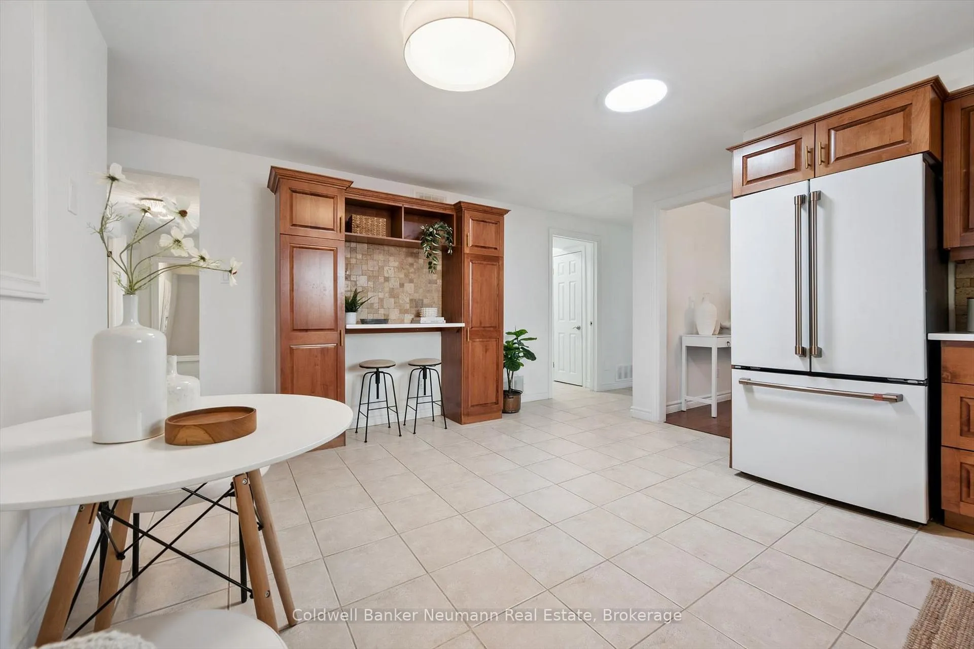 Photo 29 of 47 Springdale Boulevard, Guelph, Willow West/Sugarbush/West Acres — HOMEH