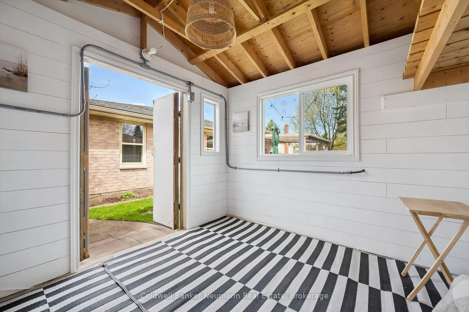Photo 36 of 47 Springdale Boulevard, Guelph, Willow West/Sugarbush/West Acres — HOMEH