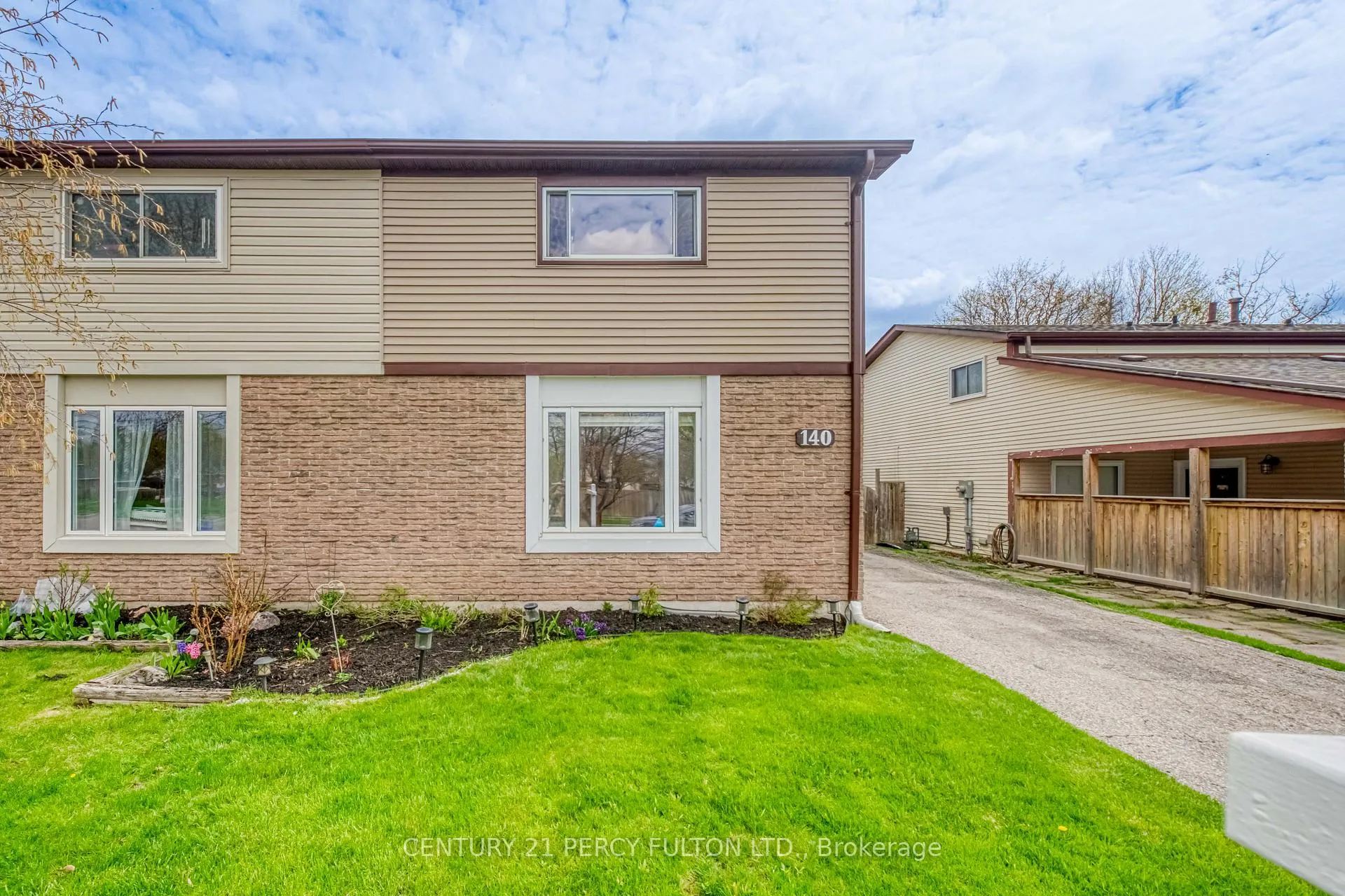 Photo 1 of 140 Martin Road, Clarington, Bowmanville — HOMEH