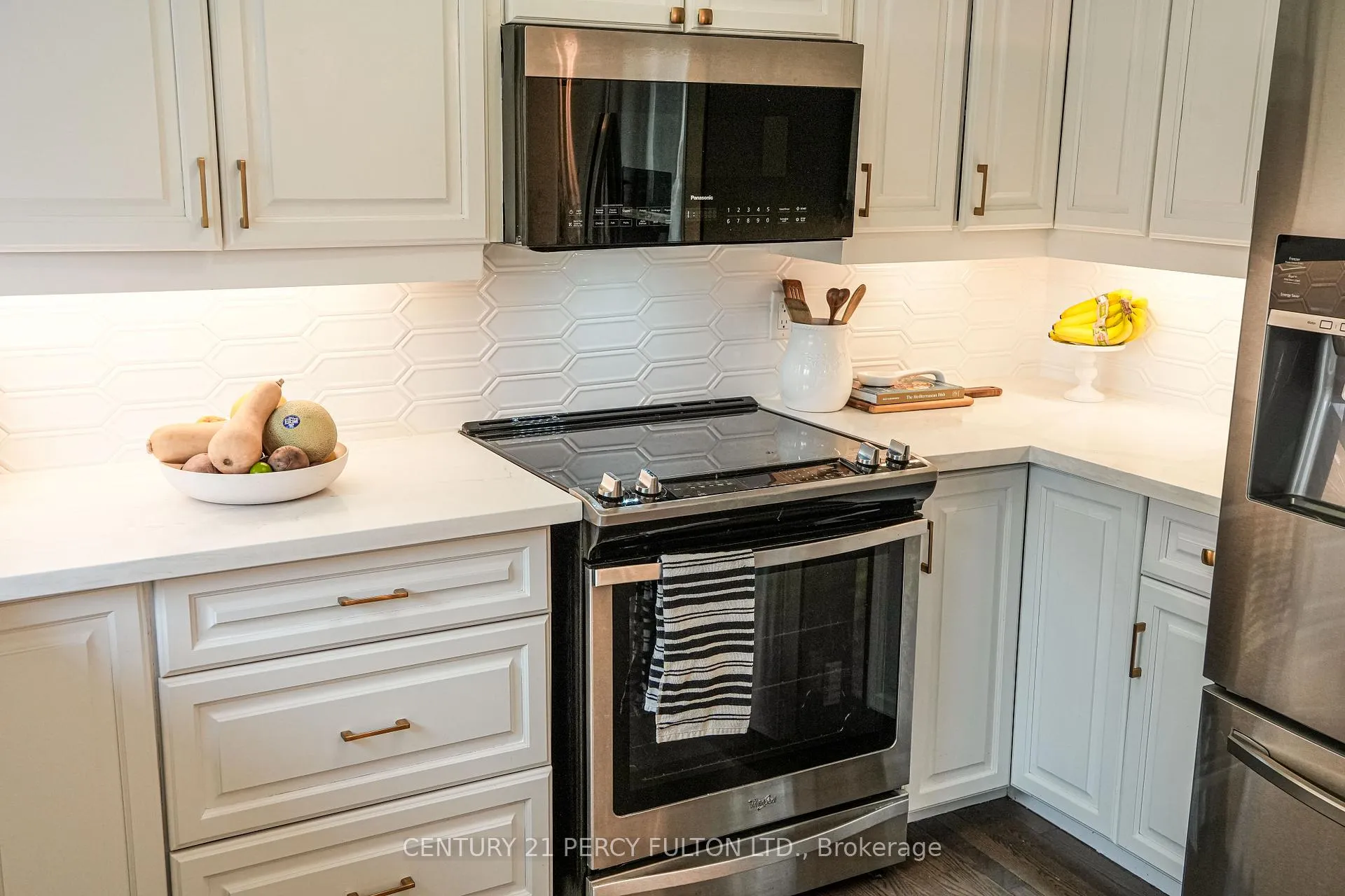 Photo 9 of 140 Martin Road, Clarington, Bowmanville — HOMEH