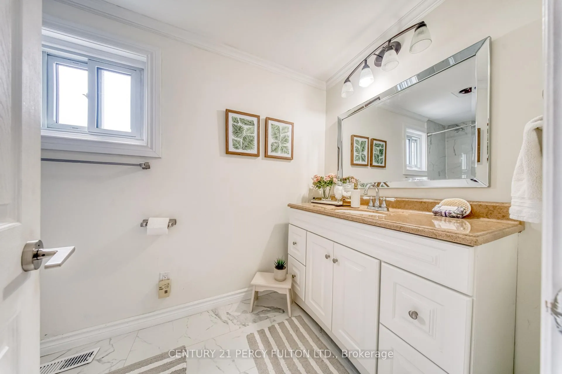 Photo 20 of 140 Martin Road, Clarington, Bowmanville — HOMEH