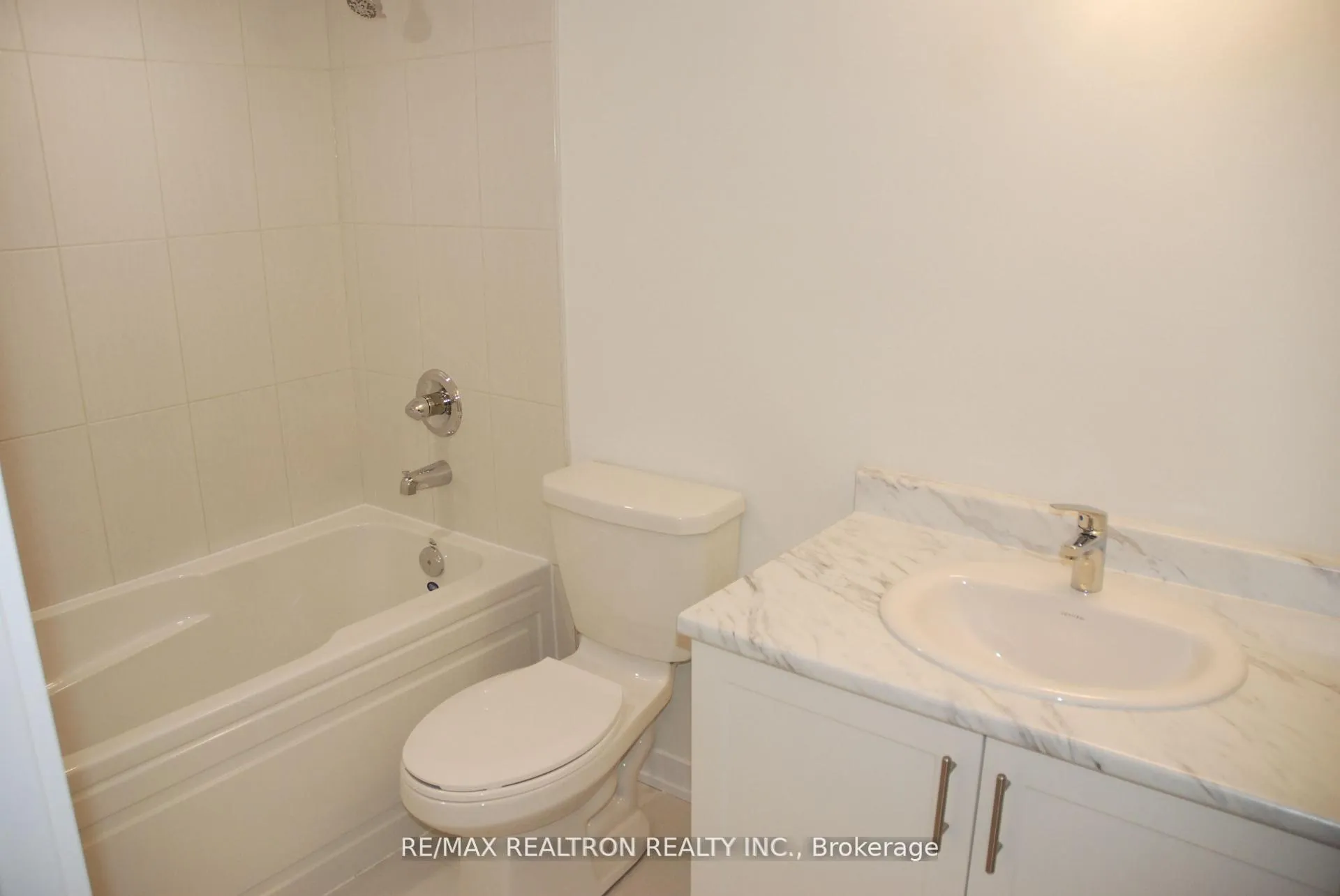 Photo 20 of 61 Freeman Williams Street, Markham, Angus Glen — HOMEH
