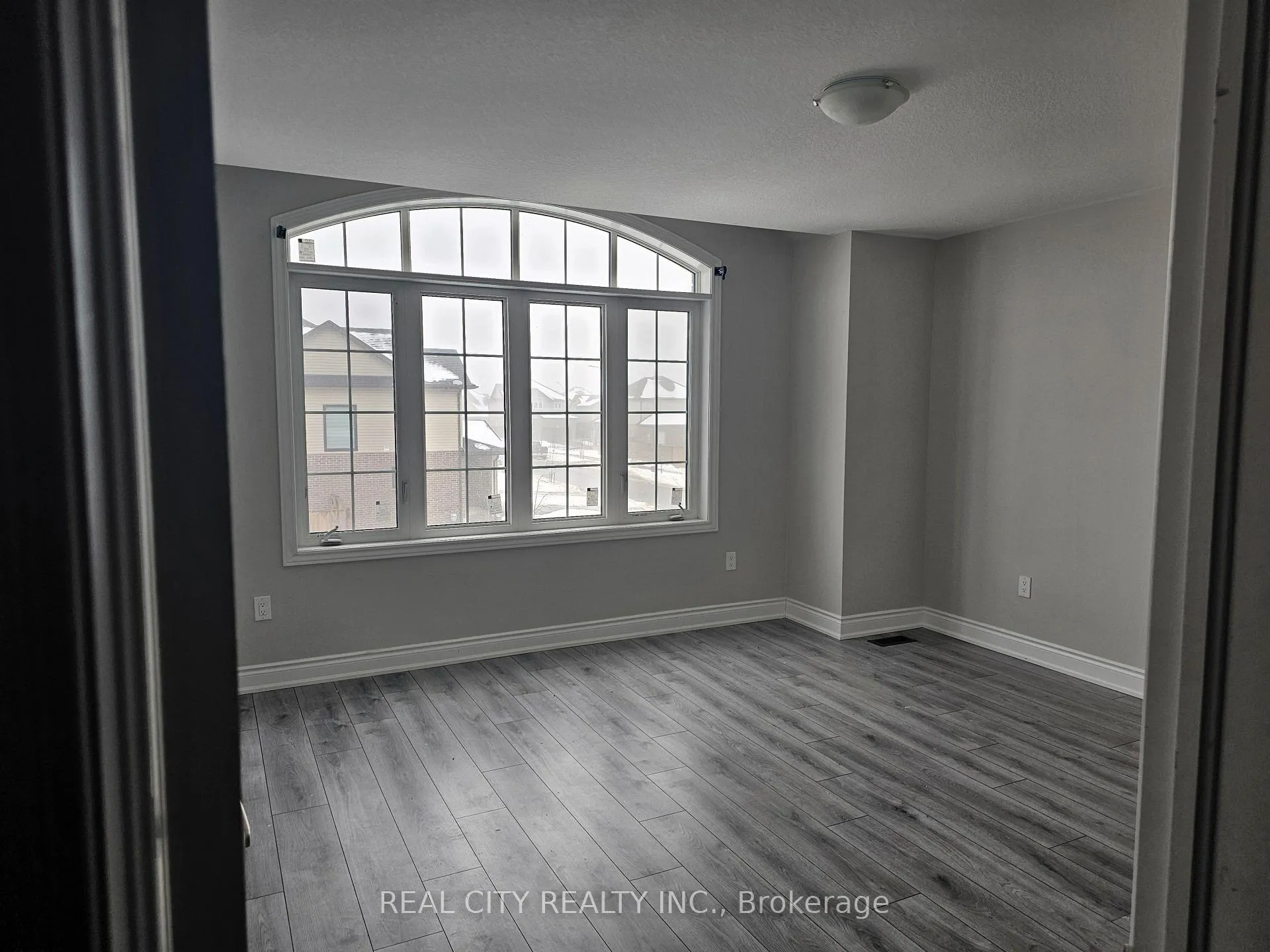 Photo 13 of 132 Sunset Way, Thorold, Rolling Meadows — HOMEH