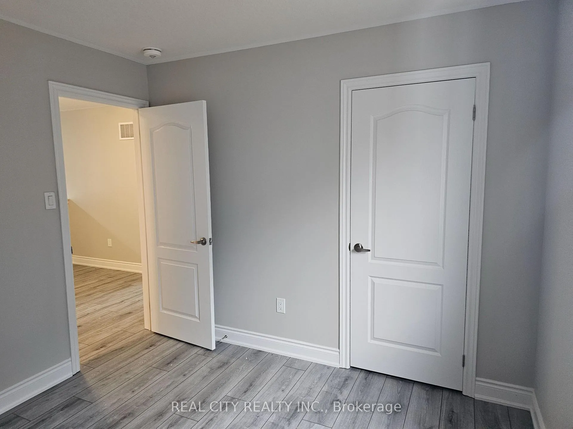 Photo 16 of 132 Sunset Way, Thorold, Rolling Meadows — HOMEH