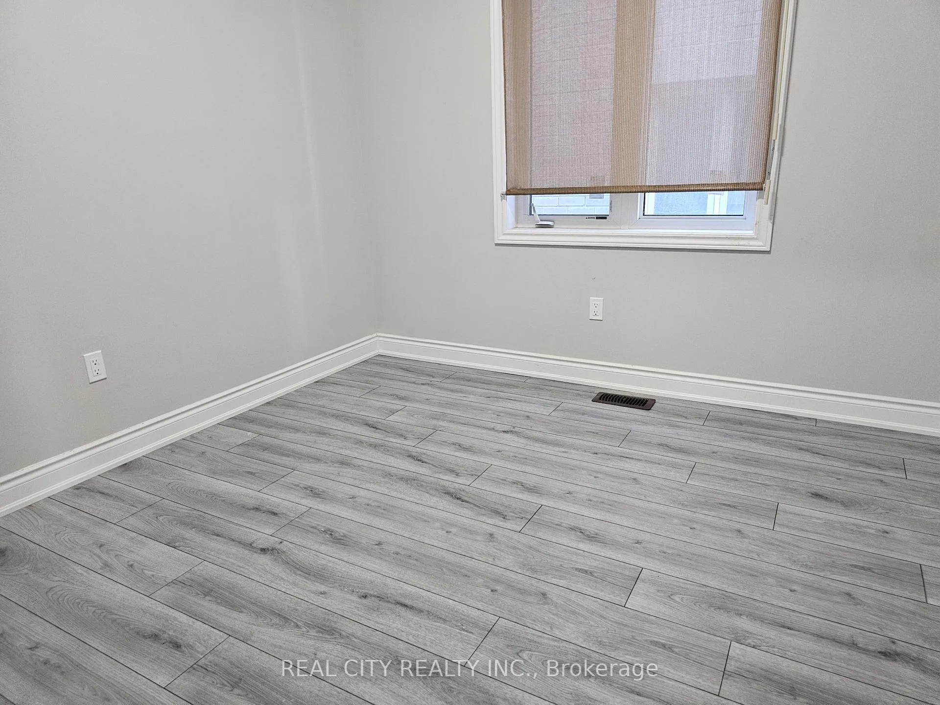 Photo 19 of 132 Sunset Way, Thorold, Rolling Meadows — HOMEH