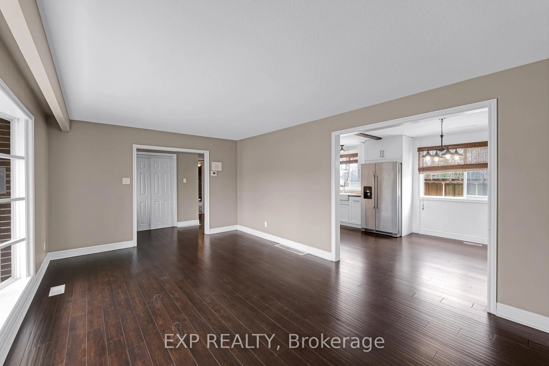Photo 6 of 11 Bellevue Crescent, Barrie, City Centre — HOMEH