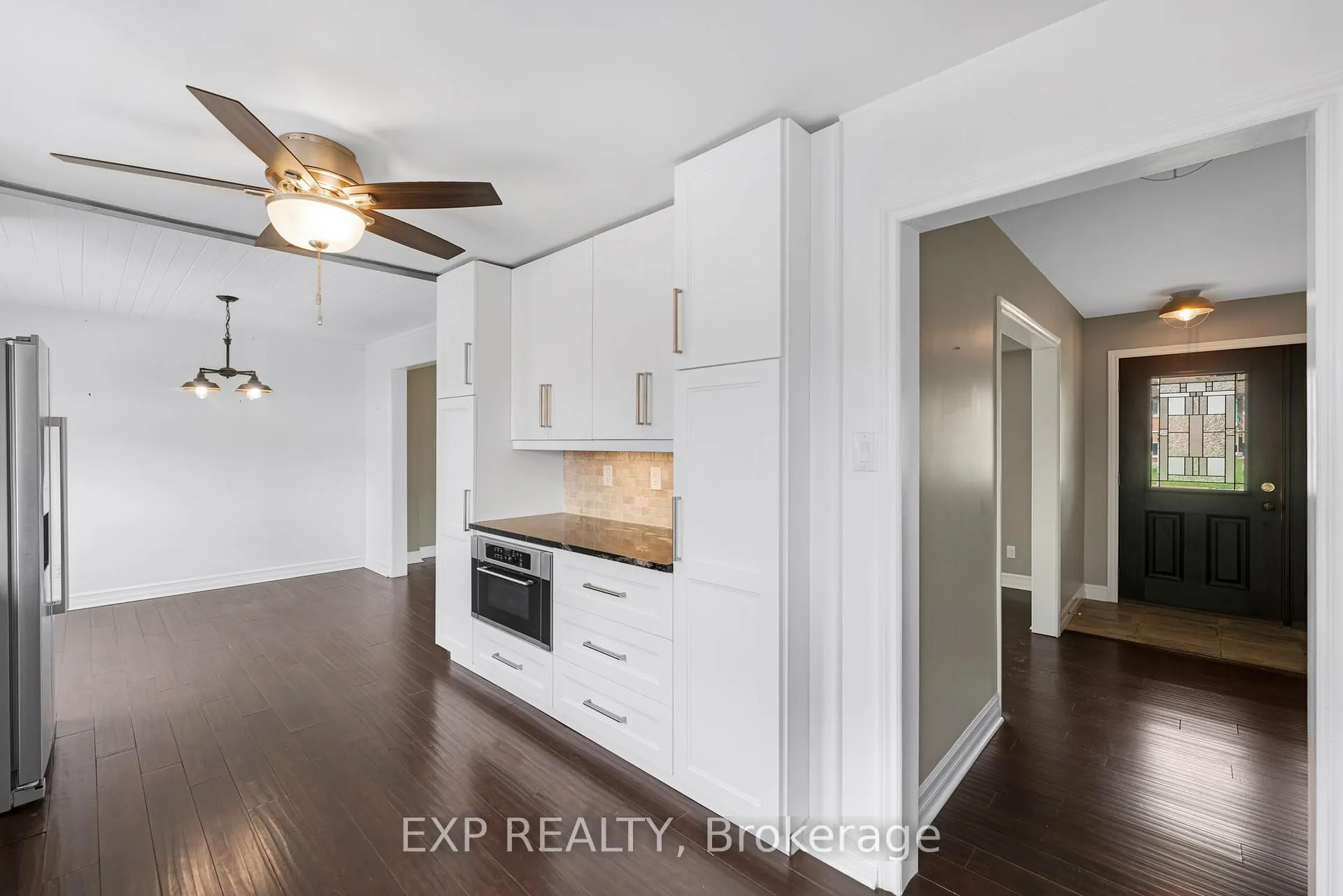 Photo 12 of 11 Bellevue Crescent, Barrie, City Centre — HOMEH