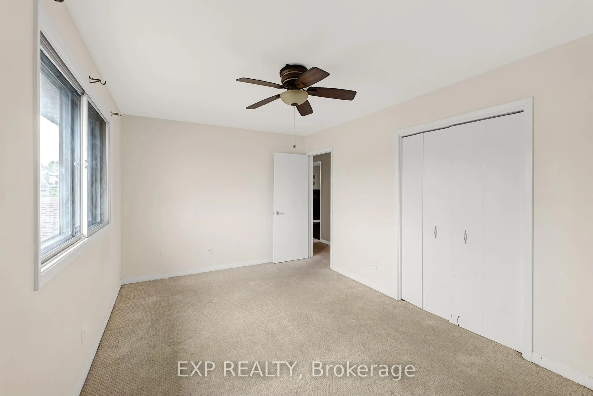 Photo 18 of 11 Bellevue Crescent, Barrie, City Centre — HOMEH