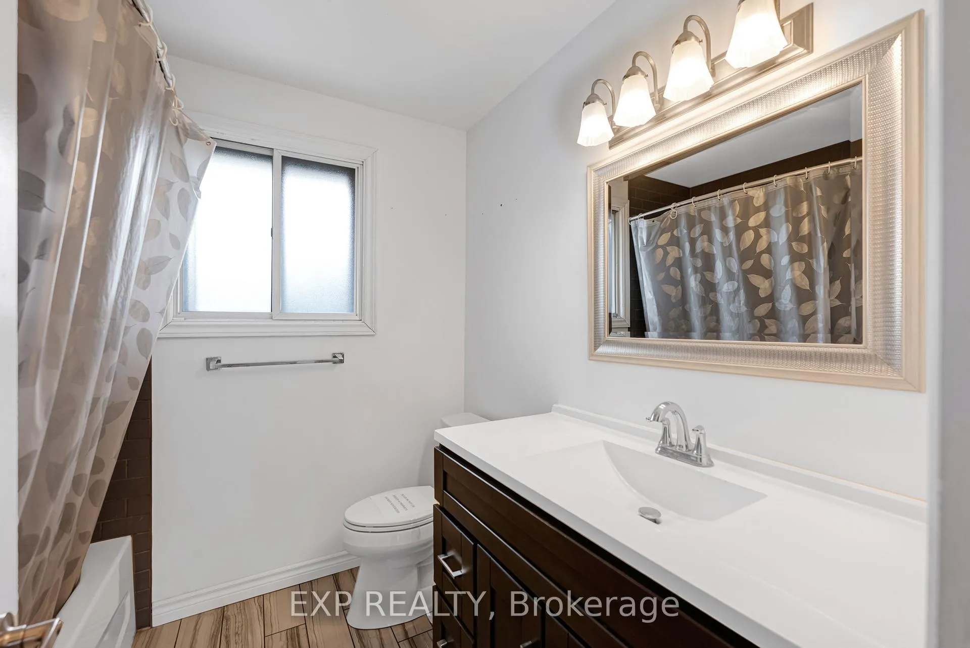 Photo 21 of 11 Bellevue Crescent, Barrie, City Centre — HOMEH