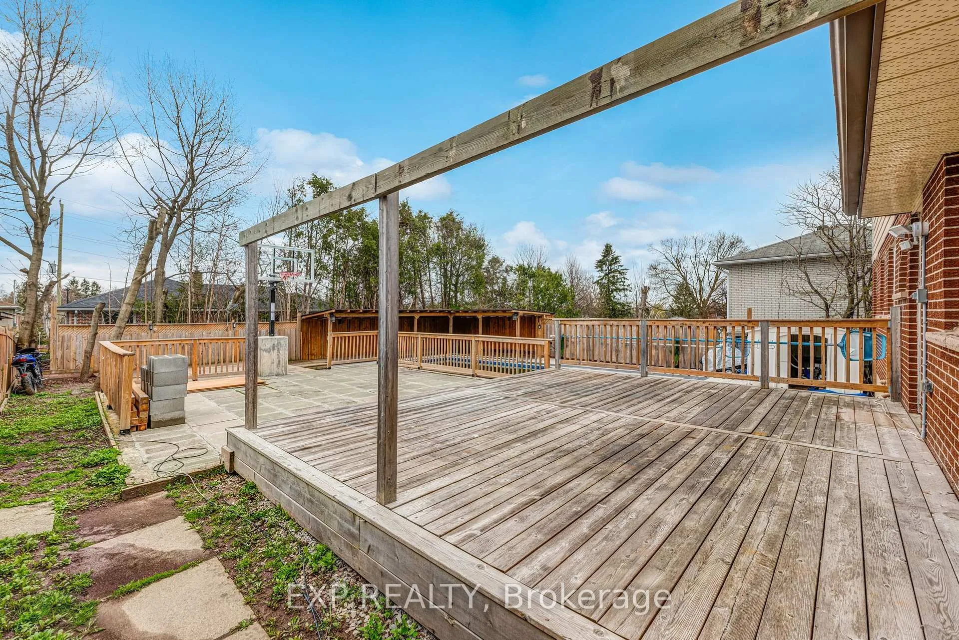 Photo 30 of 11 Bellevue Crescent, Barrie, City Centre — HOMEH