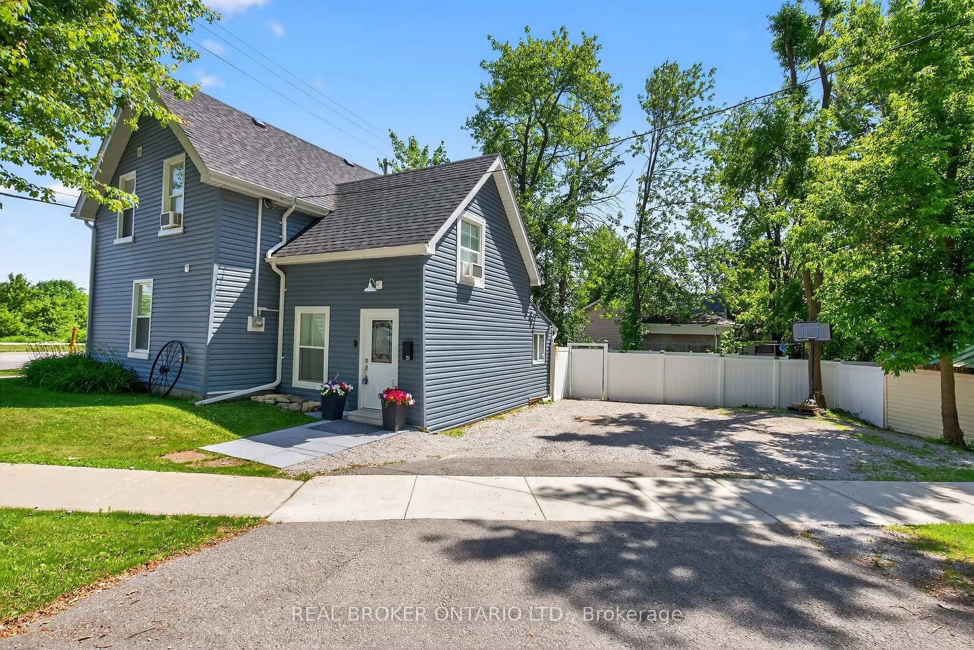 Photo 1 of 151 Atherley Road, Orillia — HOMEH