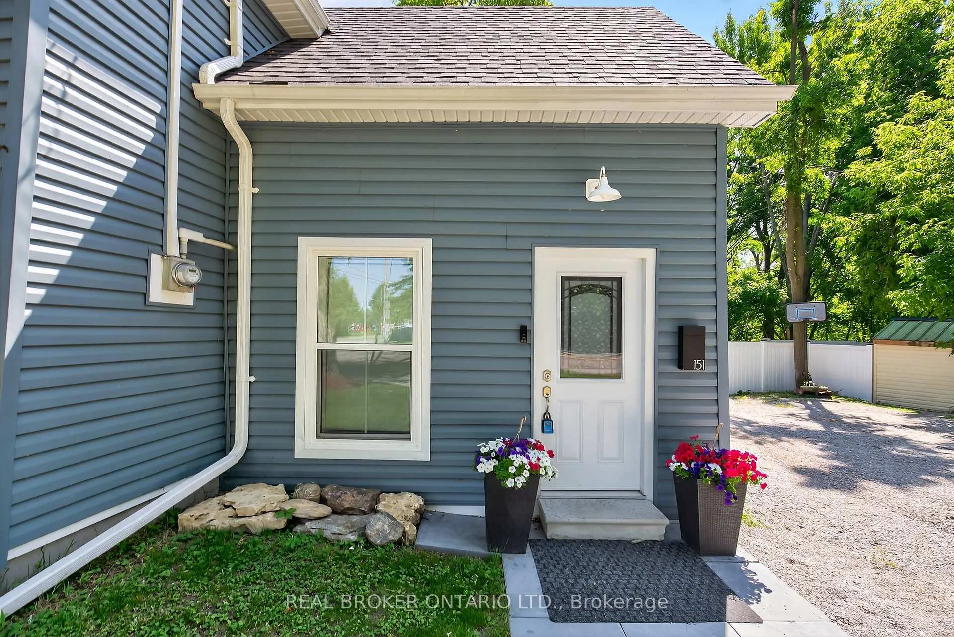 Photo 3 of 151 Atherley Road, Orillia — HOMEH