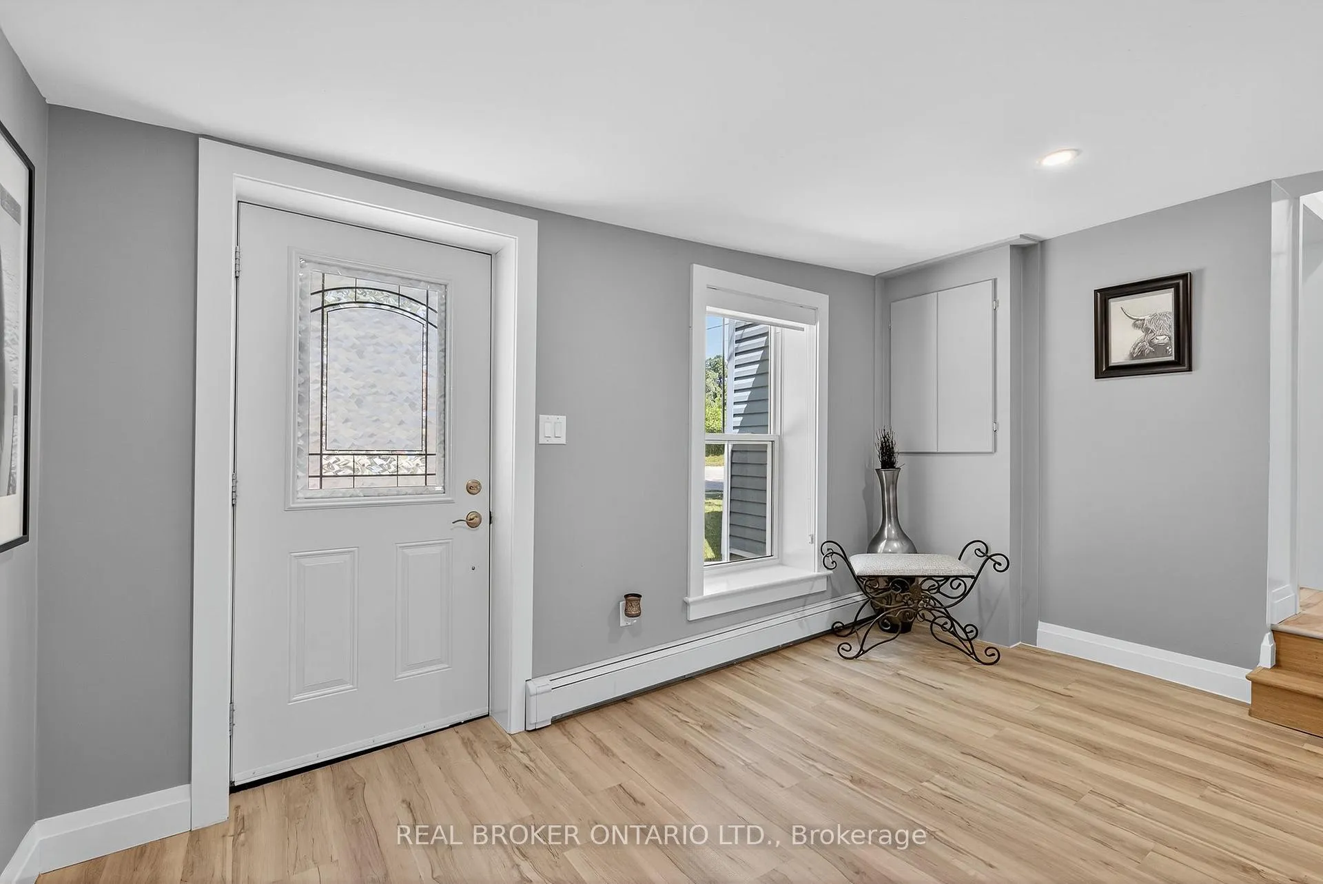 Photo 4 of 151 Atherley Road, Orillia — HOMEH