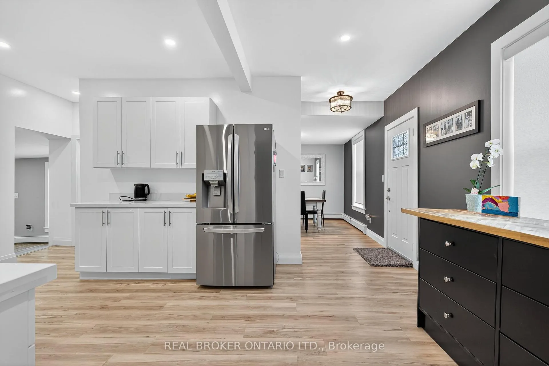 Photo 15 of 151 Atherley Road, Orillia — HOMEH