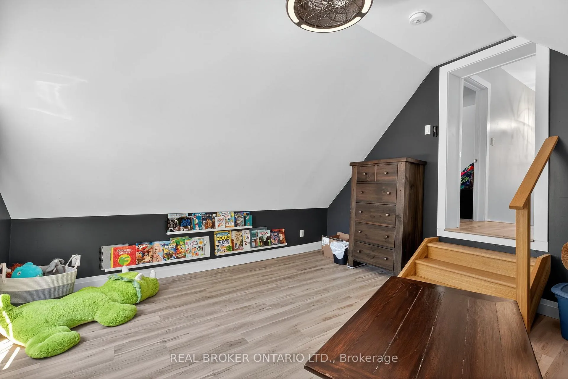Photo 24 of 151 Atherley Road, Orillia — HOMEH