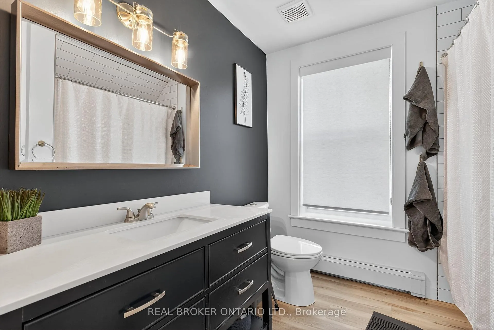Photo 26 of 151 Atherley Road, Orillia — HOMEH