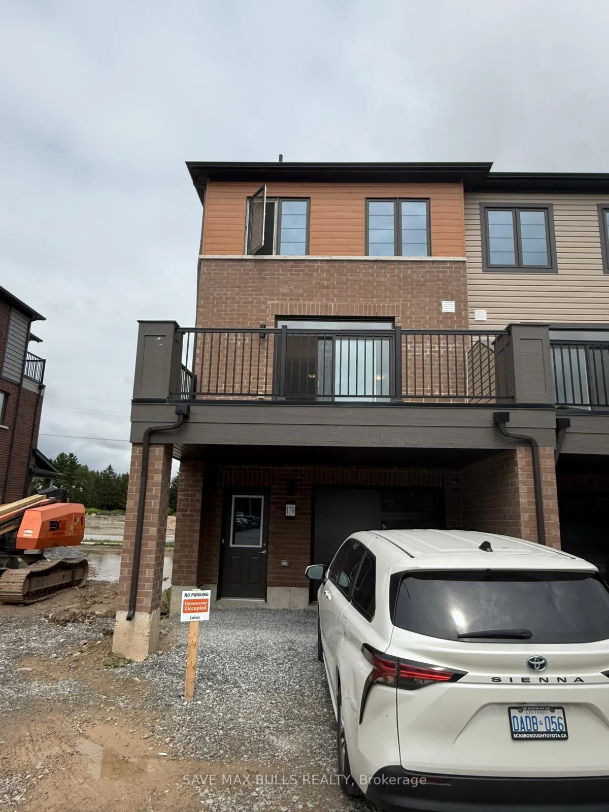 Photo 3 of 179 Melody Lane, Thorold, Hurricane/Merrittville — HOMEH