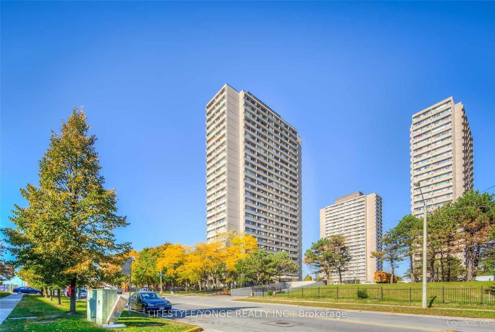 Front of Unit 201, 735 Don Mills Road
