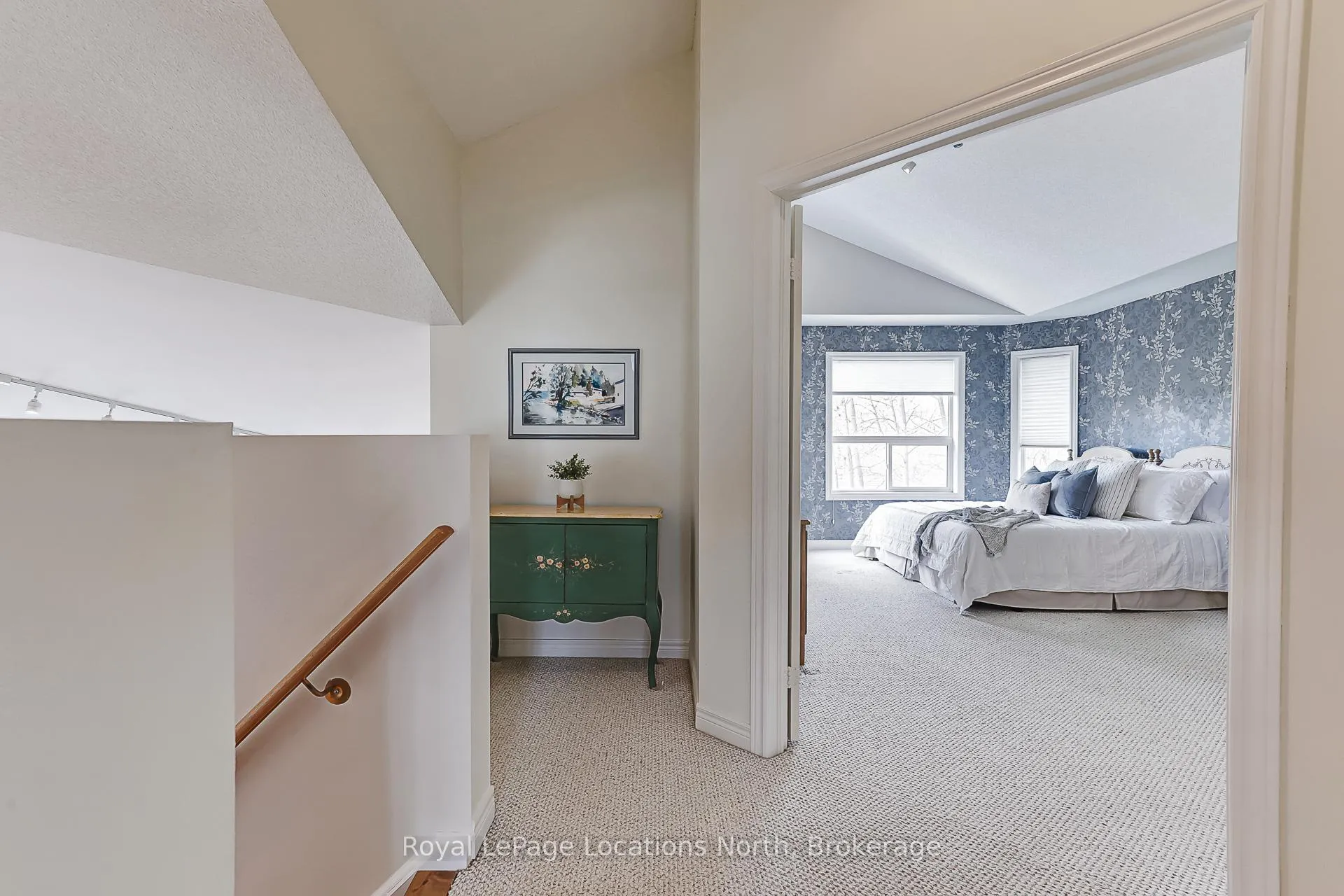 Photo 25 of 35 Barker Boulevard, Collingwood — HOMEH