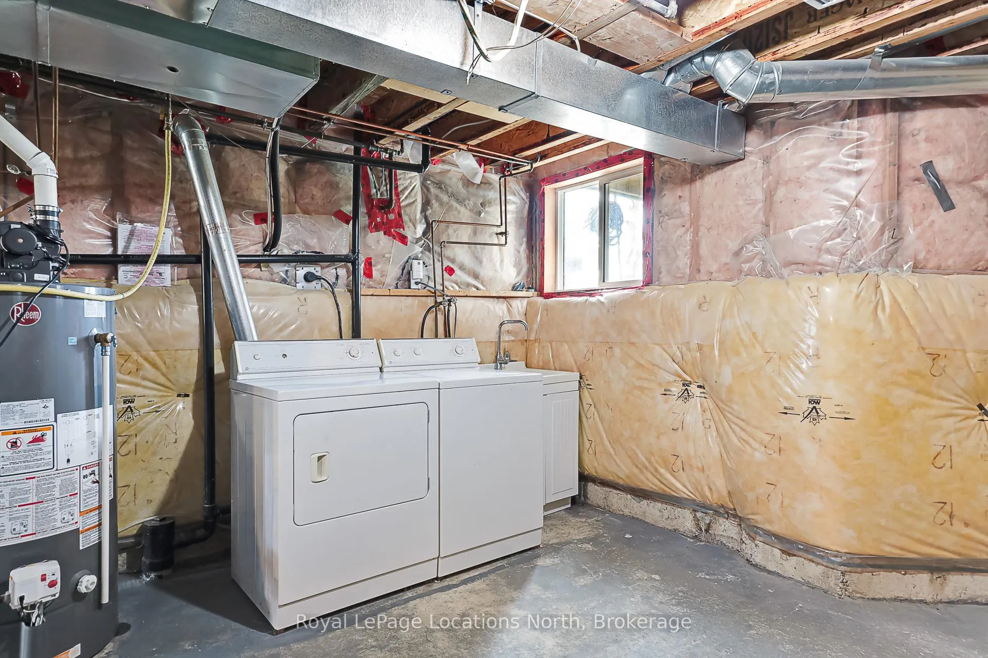 Photo 32 of 35 Barker Boulevard, Collingwood — HOMEH