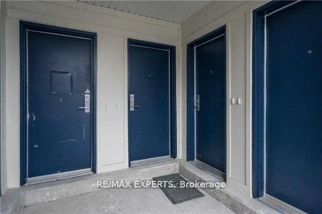 Photo 2 of Unit E09, 26 Bruce Street, Vaughan, East Woodbridge — HOMEH