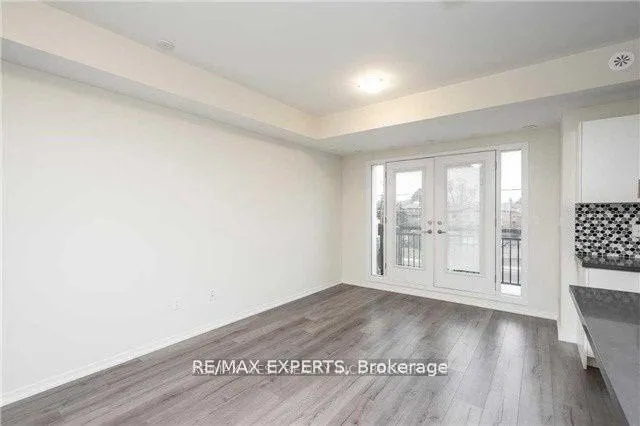 Photo 3 of Unit E09, 26 Bruce Street, Vaughan, East Woodbridge — HOMEH