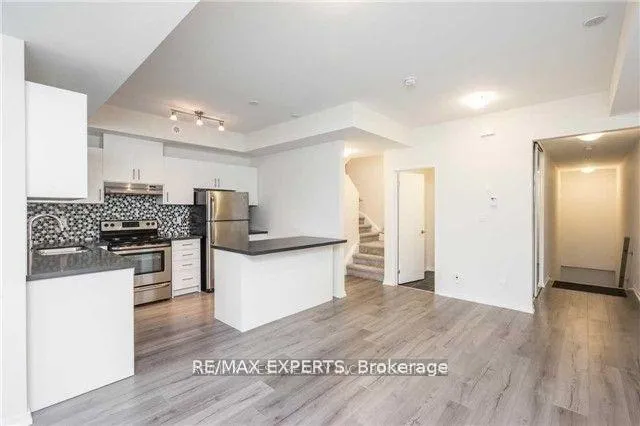 Photo 4 of Unit E09, 26 Bruce Street, Vaughan, East Woodbridge — HOMEH