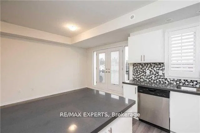 Photo 6 of Unit E09, 26 Bruce Street, Vaughan, East Woodbridge — HOMEH