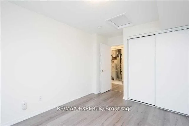 Photo 12 of Unit E09, 26 Bruce Street, Vaughan, East Woodbridge — HOMEH