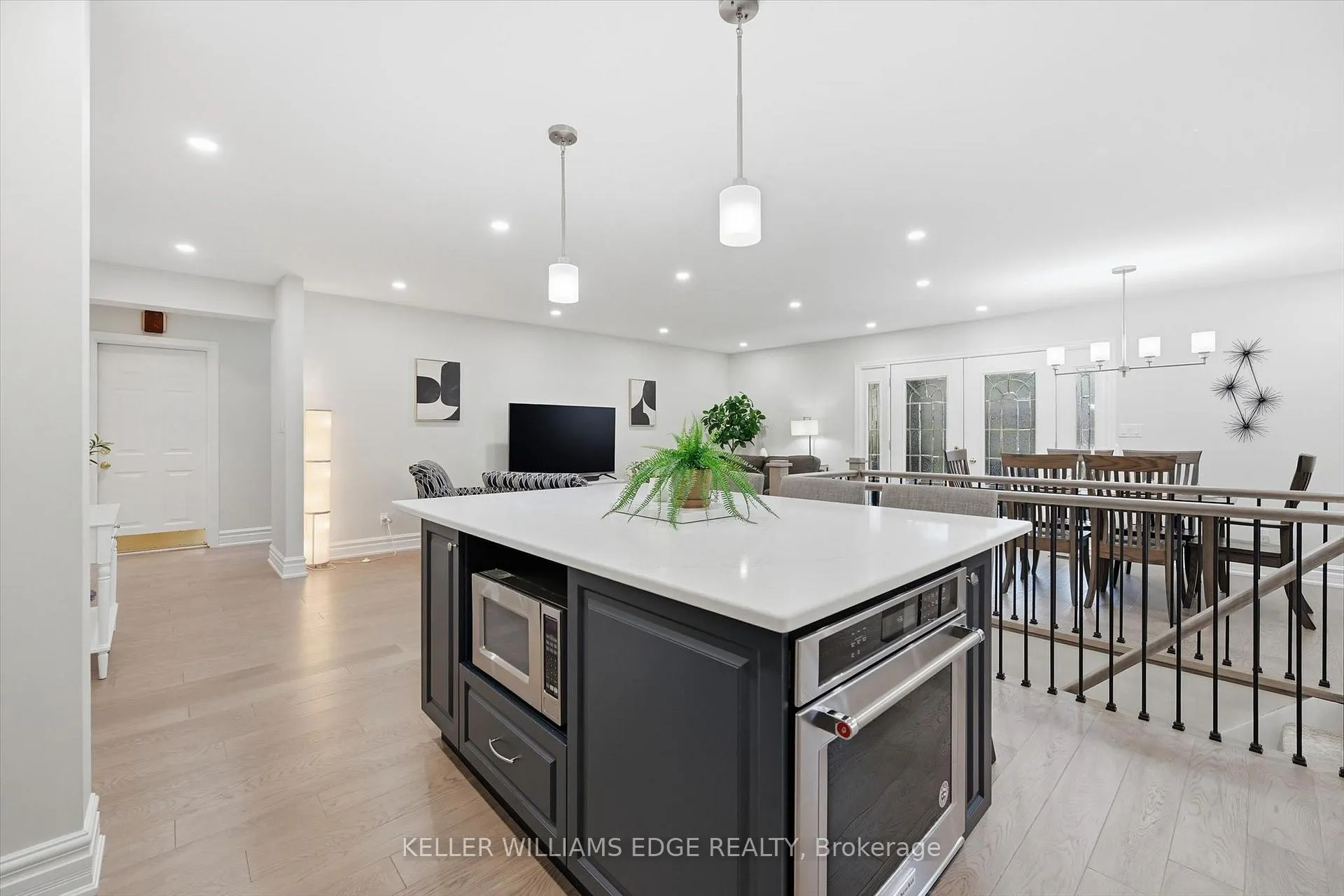 Photo 9 of 1400 Olga Drive, Burlington, Brant — HOMEH