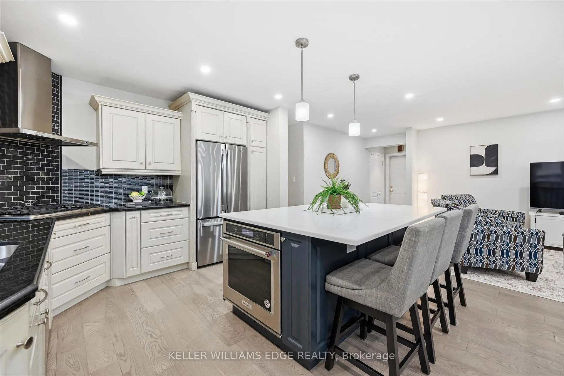 Photo 10 of 1400 Olga Drive, Burlington, Brant — HOMEH