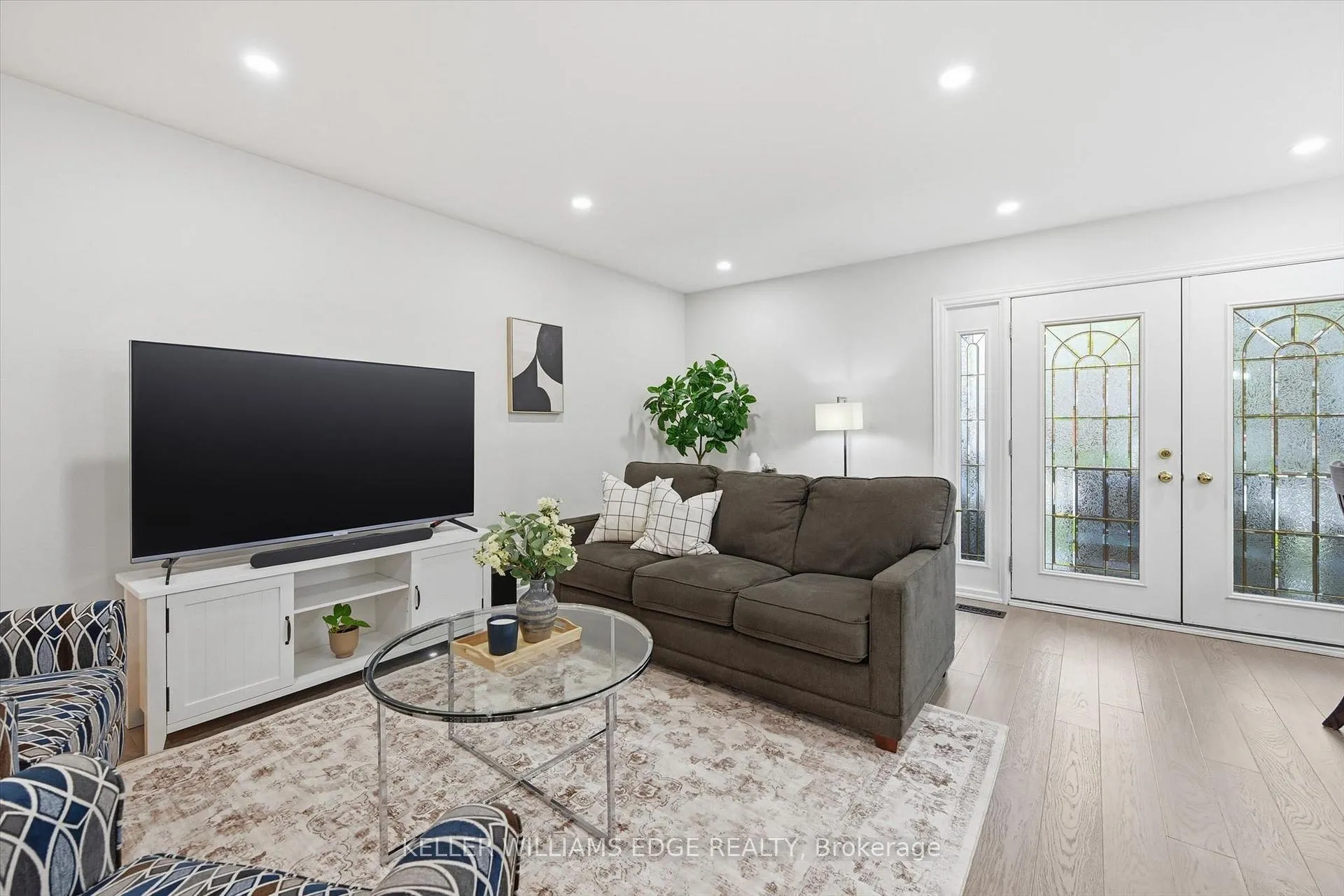 Photo 13 of 1400 Olga Drive, Burlington, Brant — HOMEH