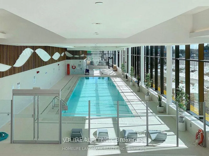 Photo 5 of Unit 710, 95 Mcmahon Drive, North York, Bayview Village — HOMEH