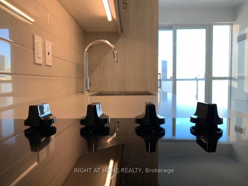 Photo 6 of Unit 2307, 77 Mutual Street, Toronto, Church-Yonge Corridor — HOMEH