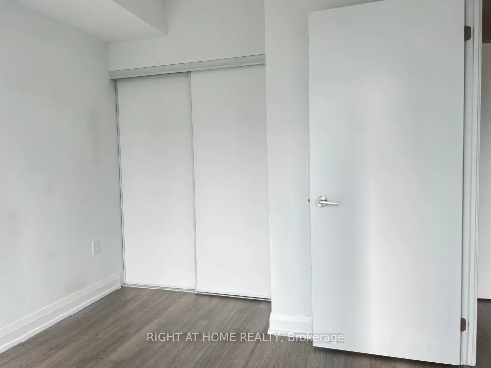 Photo 9 of Unit 2307, 77 Mutual Street, Toronto, Church-Yonge Corridor — HOMEH
