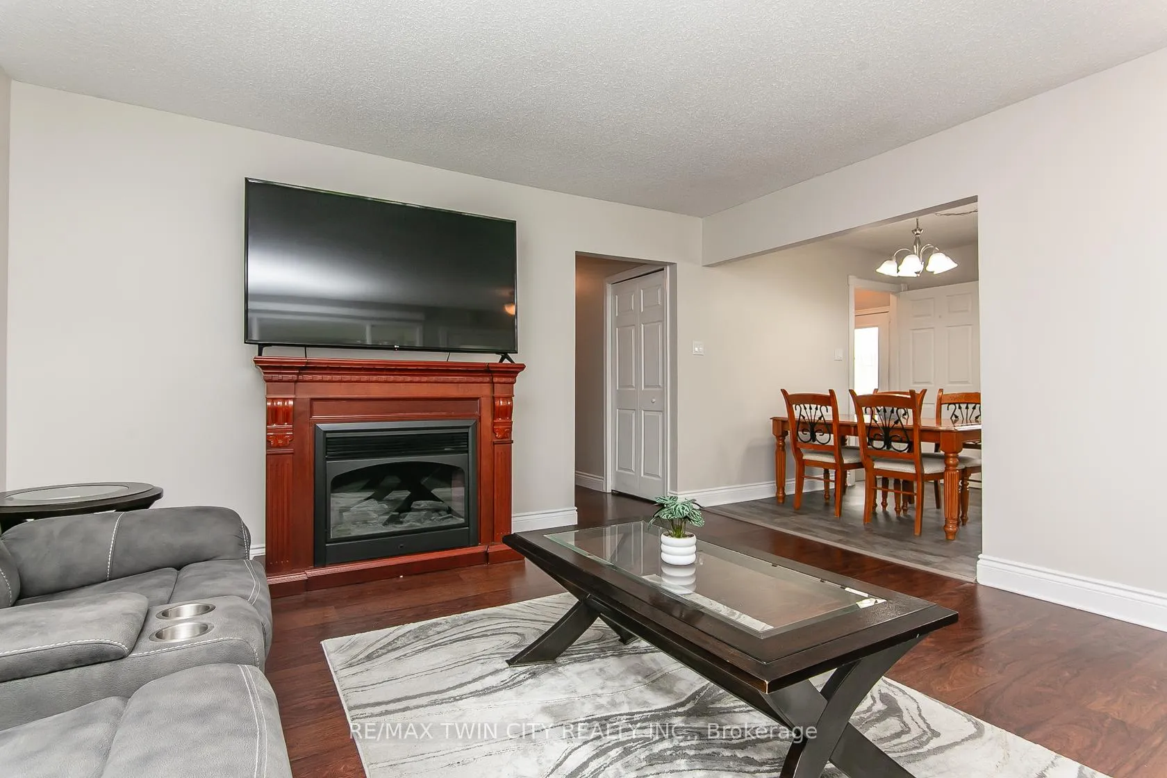 Photo 4 of 34 Blackhorne Crescent, Kitchener — HOMEH