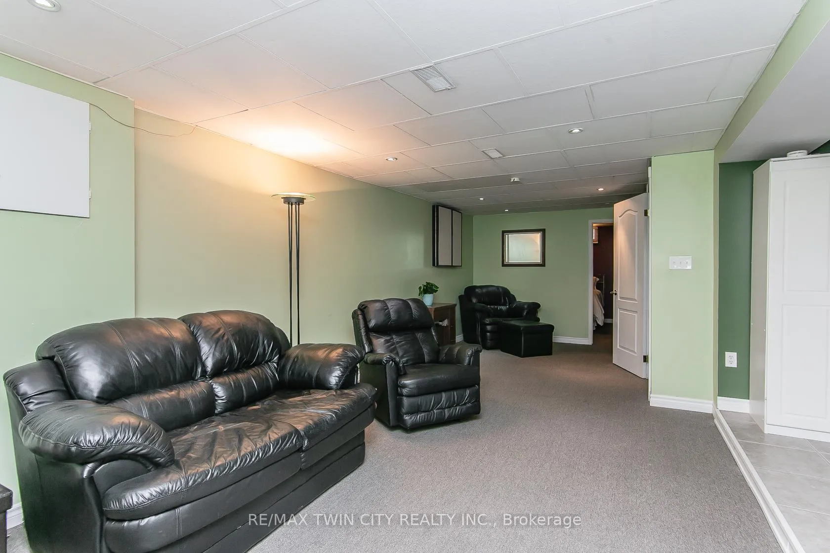 Photo 24 of 34 Blackhorne Crescent, Kitchener — HOMEH